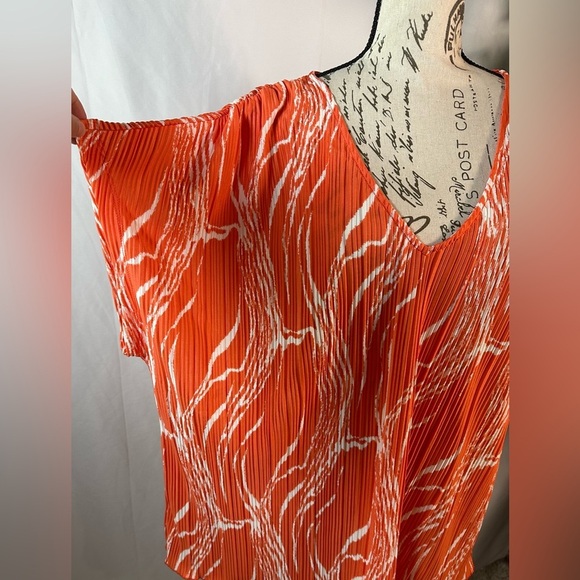 Rafaella Orange and White Blouse ☀️🌴 - Picture 7 of 11